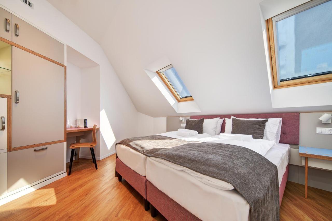 Fekete Sas Motel Έστεργκομ Εξωτερικό φωτογραφία